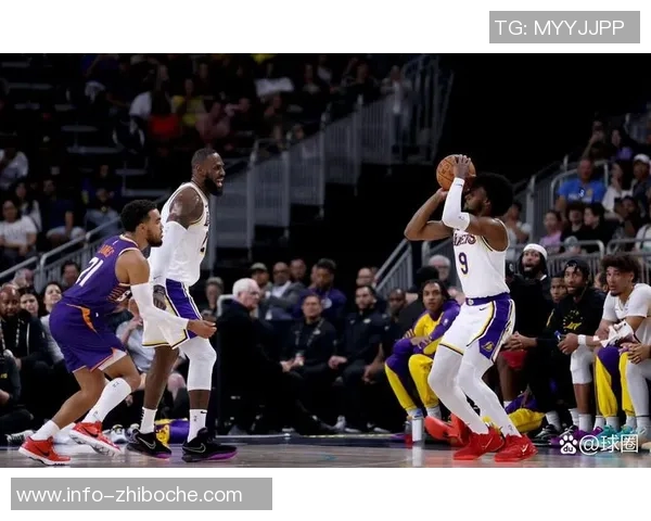 詹姆斯赛后分享与儿子布朗尼同场竞技的珍贵瞬间引发热议 詹姆斯赛后分享与儿子布朗尼同场竞技的珍贵瞬间引发热议